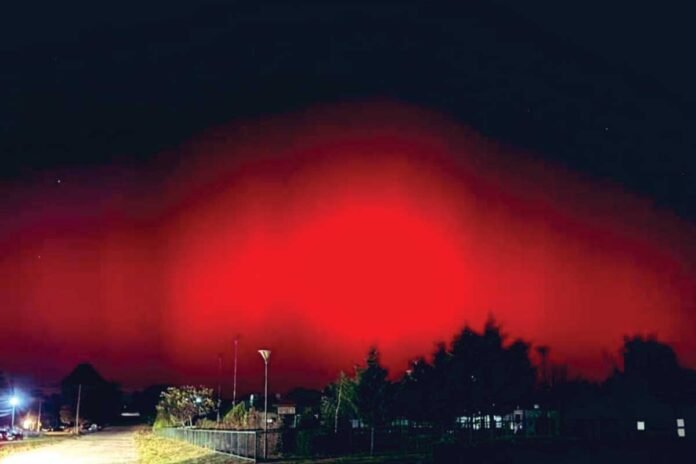 A beautiful and somewhat apocalyptic sight unfolded in the night skies over Bulgaria, Ukraine, and nearby regions